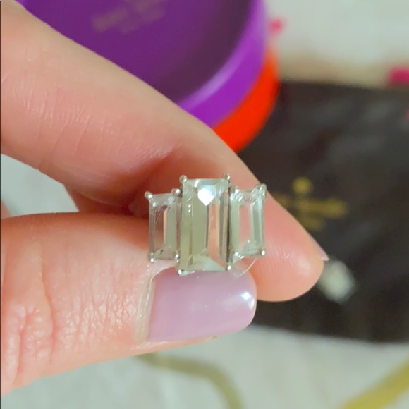 Earrings - Picture 2 of 4